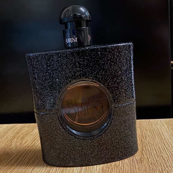 YSL Black opium eau de parfum
Women’s fragrance
3.0 oz / 90 ml - Picture 3 of 3